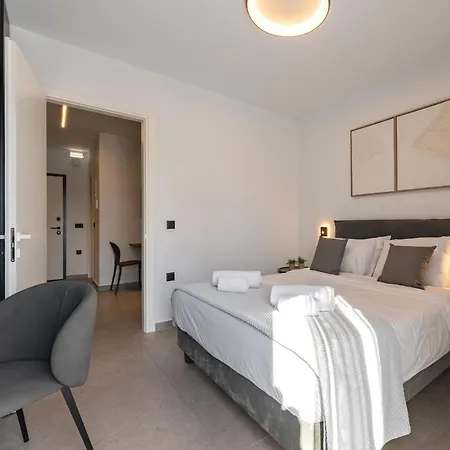 Rodos Downtown 107 * Rhodes City